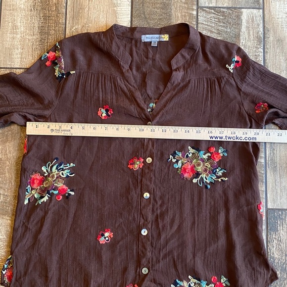 Figueroa & Flower Brown Floral Embroidered Women's Top - Picture 8 of 12
